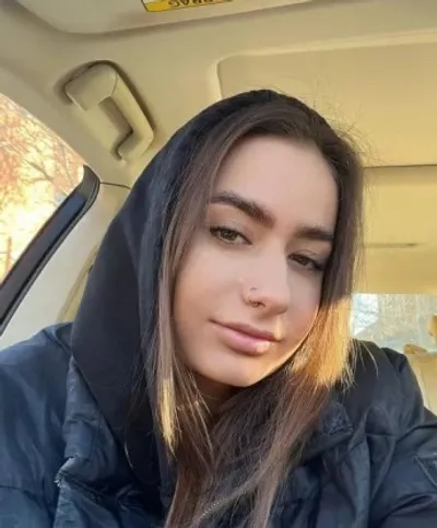 Зина, 18 лет